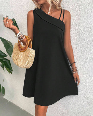 Asymmetric strapless solid color dress