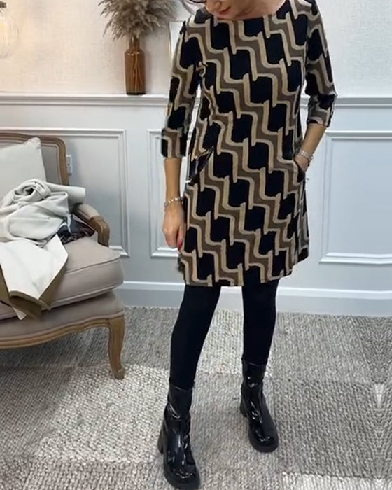 Round neck printed fitted dress