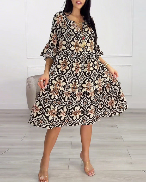 Vintage Print Knee-Length Dress