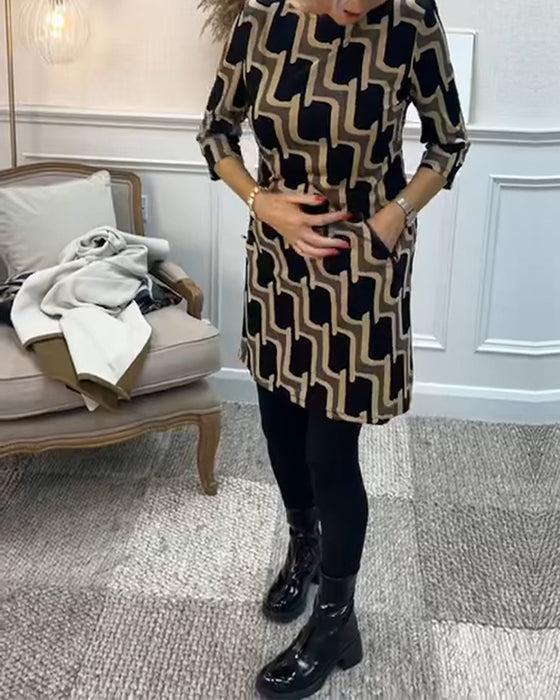 Round neck printed fitted dress