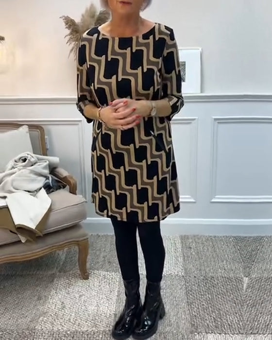 Round neck printed fitted dress